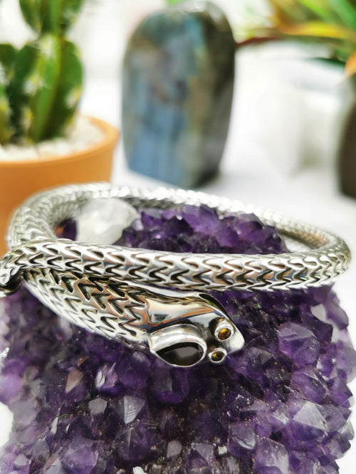 Snake design bracelet made in 925 silver with garnet stone used as eye | gifts for her | gifts for girlfriend | gifts for mom - Shwasam