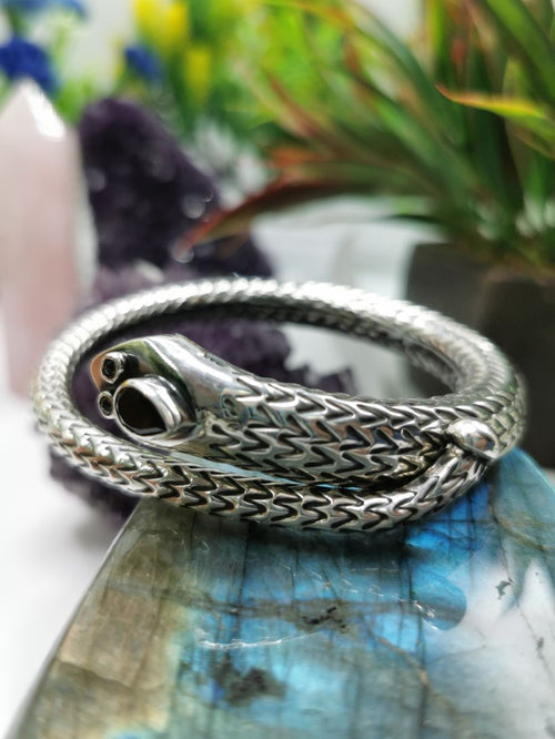 Snake design bracelet made in 925 silver with garnet stone used as eye | gifts for her | gifts for girlfriend | gifts for mom - Shwasam