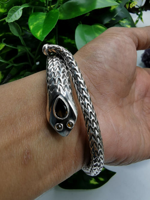 Snake design bracelet made in 925 silver with garnet stone used as eye | gifts for her | gifts for girlfriend | gifts for mom - Shwasam
