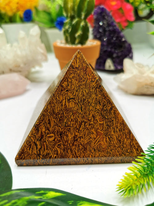 Mariam Jasper Pyramid - natural stone - Energy/Reiki/Crystal Healing - 3.5 inches (8.75 cms) length and 650 gms - Shwasam