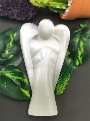 Selenite Angel figurine - Crystal Healing  - 6 in and 580 gms (1.28 lb)