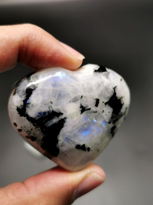 Natural moonstone heart - handmade carvings - energy/chakra/reiki - 1.75 inch and 50 gms (0.11 lb) - ONE PIECE ONLY