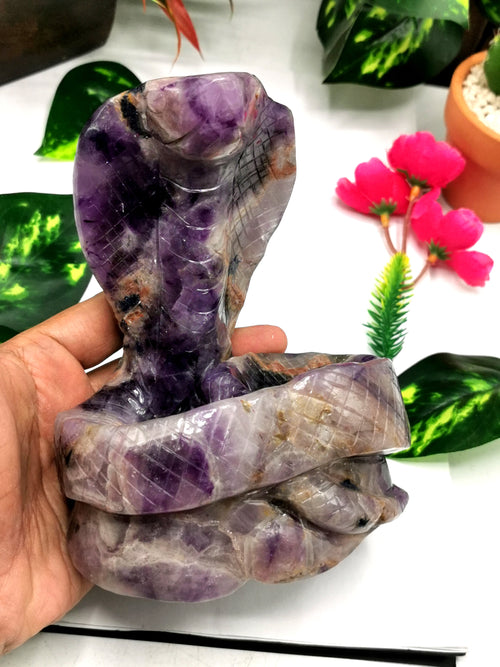 Magnificent Cobra Snake carved in Amethyst stone - animal carving