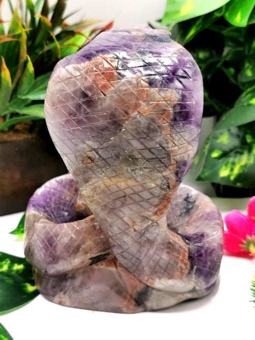 Magnificent Cobra Snake carved in Amethyst stone - animal carving