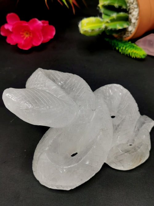 Slithering snake carving in clear quartz stone - crystal healing / chakra / reiki / energy - 4.8 inches and 580 gms (1.28 lb) Animal carving