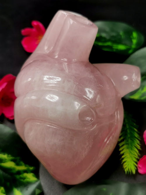Natural Rose Quartz Anatomical Heart carving - Human Heart/Crystal Heart - reiki/chakra/healing/energy - 0.9 kgs and 5 inches