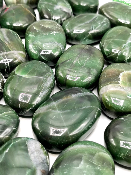 Columbian Jade palmstones - ONE PIECE - crystal/chakra/reiki/healing - 85 gms weight