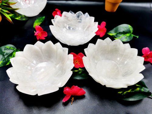 Beautiful white quartz hand carved lotus bowls - 5 inches diameter and 370 gms (0.82 lb) - ONE BOWL ONLY