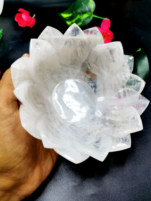 Beautiful white quartz hand carved lotus bowls - 5 inches diameter and 370 gms (0.82 lb) - ONE BOWL ONLY