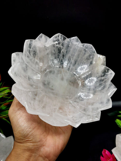 Lotus Bowl hand carved in White Quartz - 7 inches diameter and 600 gms (1.32 lb) - ONE BOWL ONLY
