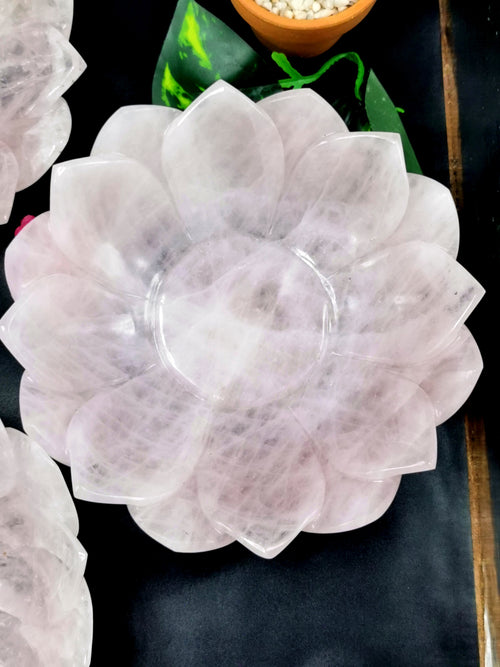 Beautiful rose quartz hand carved lotus bowls - 7 inches diameter and 600 gms (1.3 lb) - ONE BOWL ONLY