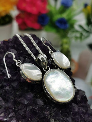 Mother of Pearl jewelry set made in 925 sterling silver - Pendant and earring made in MOP | gifts for her | gifts for girlfriend | gifts for mom - Shwasam