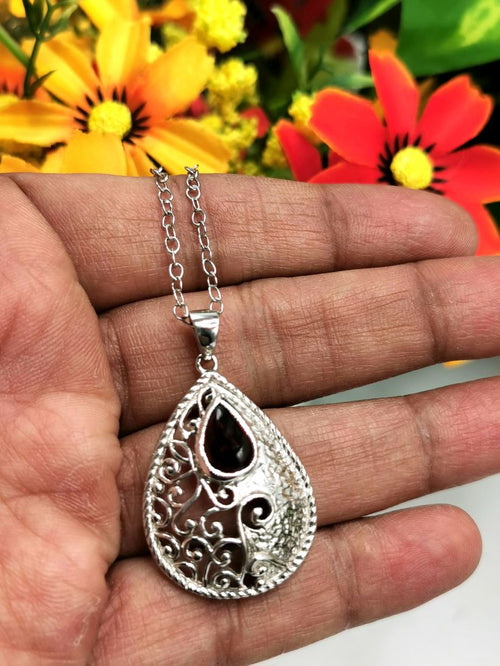 Beautiful Garnet necklace in 925 sterling silver | gemstone jewelry | crystal jewelry | quartz jewelry - Shwasam