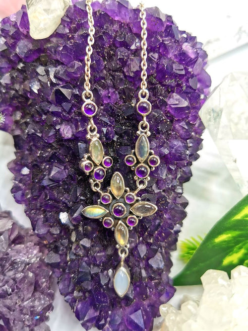 Breathtaking amethyst, labradorite, mother of pearl necklace in 925 sterling silver - Shwasam
