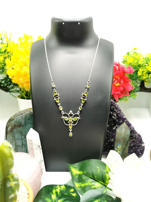 Beautifully handcrafted Peridot gemstone necklace in 925 sterling silver - Shwasam