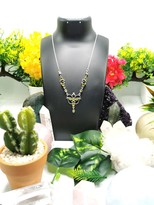 Beautifully handcrafted Peridot gemstone necklace in 925 sterling silver - Shwasam
