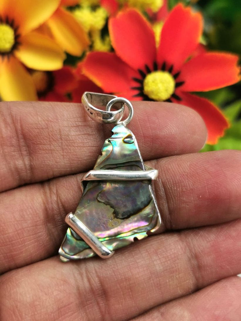Stunning shell pendant in 925 sterling silver | gemstone jewelry | cry