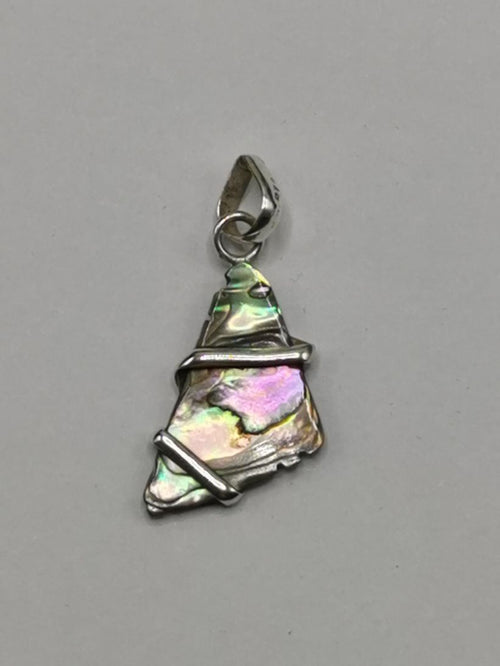 Stunning shell pendant in 925 sterling silver | gemstone jewelry | crystal jewelry | quartz jewelry - Shwasam