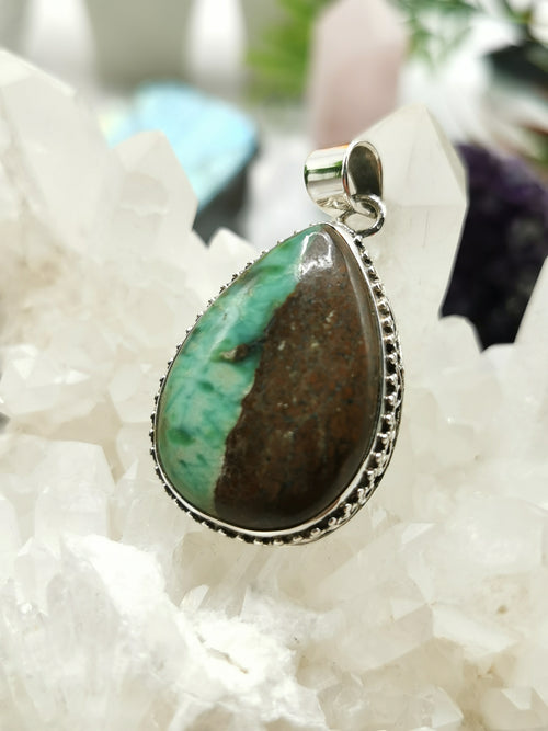 Chrysoprase stone pendant made in 925 silver | Christmas gift | Mothers Day | Anniversary Gift | Birthday Gift - Shwasam