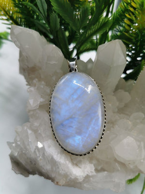 Rainbow Moonstone Pendant made in 925 sterling silver | gemstone jewelry | crystal jewelry | quartz - Shwasam