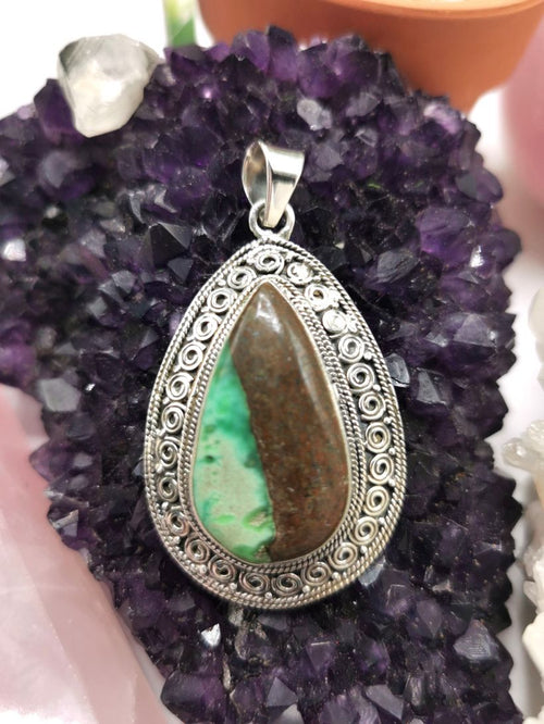 Silver Pendant with genuine Chrysoprase stone | gifts for her | gifts for girlfriend | gifts for mom daughter sister - Shwasam