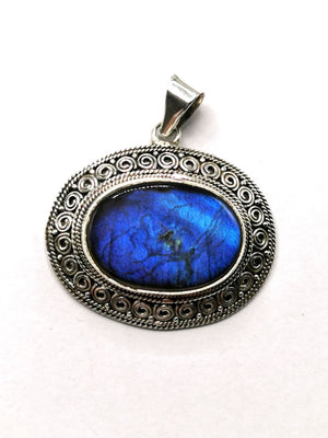 Silver Pendant with high quality genuine Labradorite stone | gemstone jewelry | crystal jewelry | quartz jewelry - Shwasam