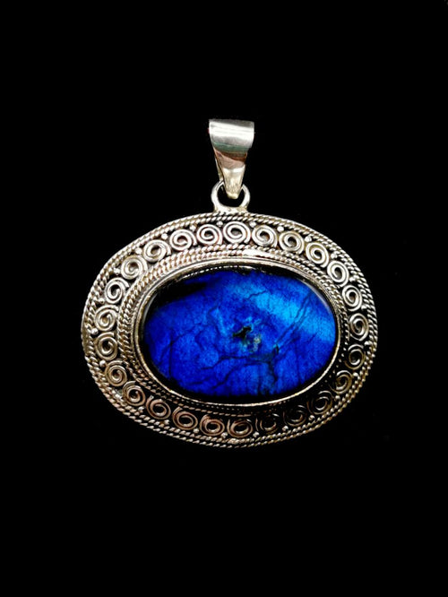 Silver Pendant with high quality genuine Labradorite stone | gemstone jewelry | crystal jewelry | quartz jewelry - Shwasam
