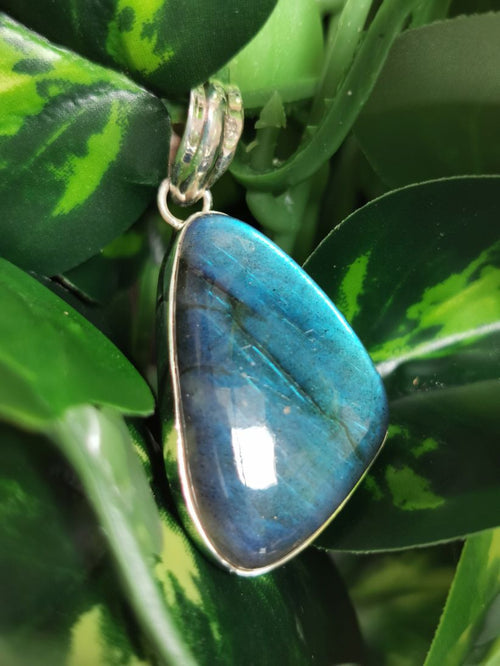 Labradorite stone triangular shaped pendant made in 925 sterling silver | Mothers Day | Anniversary Gift | Birthday Gift - Shwasam