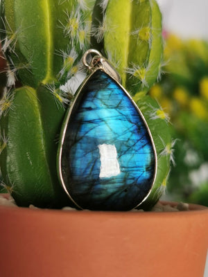 Labradorite stone tear drop shaped jewelry pendant made in 925 sterling silver | Christmas gift | Mothers Day | Anniversary Gift | Birthday Gift - Shwasam