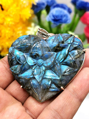 Stunning Labradorite heart shaped flower pendant in 925 sterling silver - gemstone/crystal jewelry | Mother's Day/Birthday/Anniversary gift - Shwasam