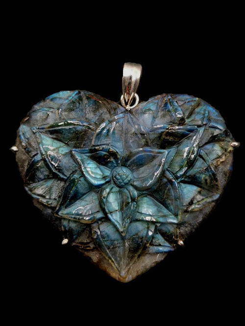 Stunning Labradorite heart shaped flower pendant in 925 sterling silver - gemstone/crystal jewelry | Mother's Day/Birthday/Anniversary gift - Shwasam