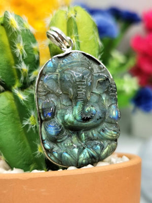 Adorable Labradorite Ganesha pendant in 925 sterling silver | gemstone jewelry | crystal jewelry | quartz jewelry - Shwasam