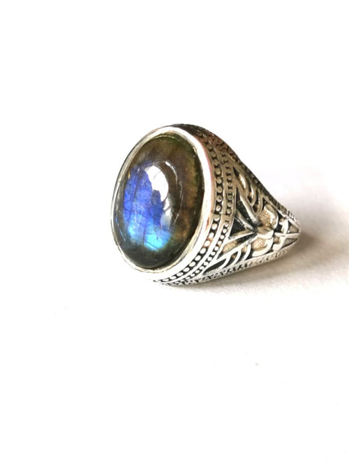 Elegant Labradorite ring in 925 sterling silver - size 8 | gemstone jewelry | crystal jewelry | quartz jewelry| Finger ring - Shwasam