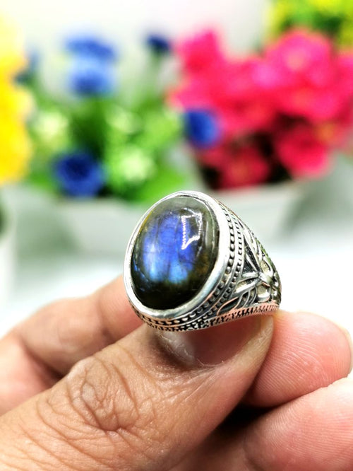 Elegant Labradorite ring in 925 sterling silver - size 8 | gemstone jewelry | crystal jewelry | quartz jewelry| Finger ring - Shwasam