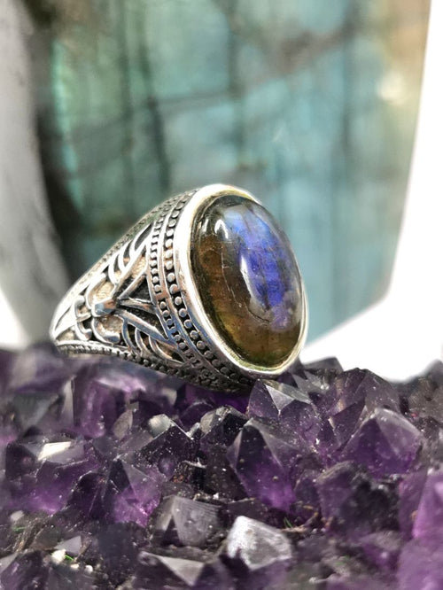 Elegant Labradorite ring in 925 sterling silver - size 8 | gemstone jewelry | crystal jewelry | quartz jewelry| Finger ring - Shwasam