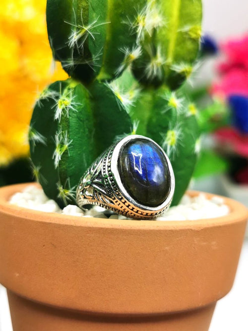 Elegant Labradorite ring in 925 sterling silver - size 8 | gemstone jewelry | crystal jewelry | quartz jewelry| Finger ring - Shwasam