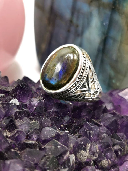 Elegant Labradorite ring in 925 sterling silver - size 8 | gemstone jewelry | crystal jewelry | quartz jewelry| Finger ring - Shwasam