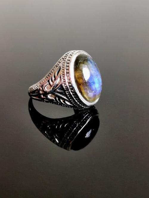 Elegant Labradorite ring in 925 sterling silver - size 8 | gemstone jewelry | crystal jewelry | quartz jewelry| Finger ring - Shwasam