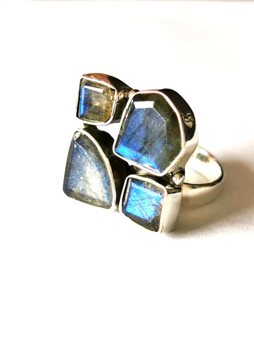 Ring with Labradorite stone made in 925 silver | gemstone jewelry | crystal jewelry | quartz jewelry | finger ring | engagement ring - Shwasam