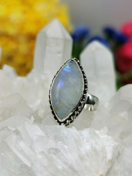 Beautiful Rainbow Moonstone ring in 925 sterling silver - size 8 | gemstone jewelry | crystal jewelry | quartz jewelry | finger ring - Shwasam