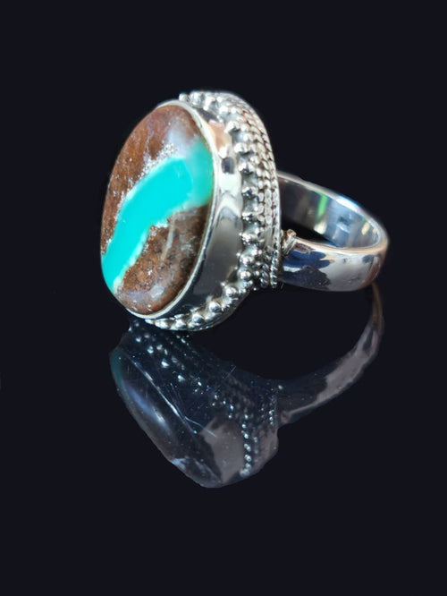 Elegant beautiful Chrysoprase ring in 925 sterling silver size 7 g
