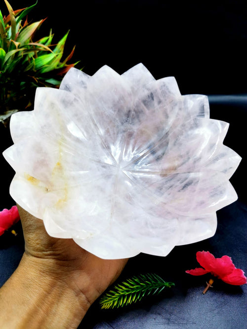 Beautiful rose quartz hand carved lotus bowls - 7 inches diameter and 600 gms (1.32 lb) - ONE BOWL ONLY