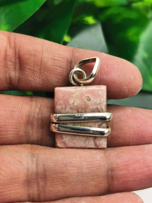 Beautiful rhodochrosite pendant in 925 sterling silver - gemstone/crystal gift |Mother's Day/engagement/wedding/anniversary/birthday gift