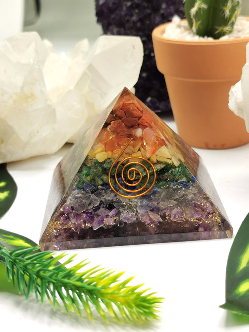 7 Chakra Orgone Pyramid - Energy / Reiki / crystal healing - Shwasam