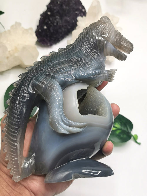 Agate Geode Dragon hand carved - Amazing single piece geode carving - Shwasam