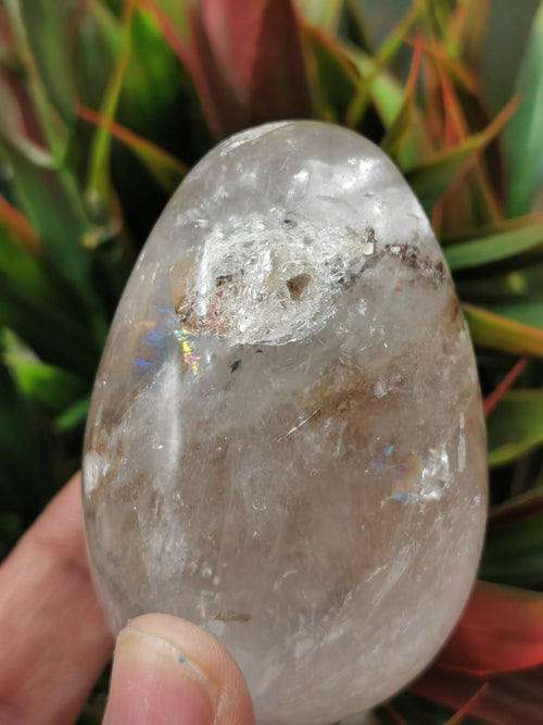 Clear Quartz / Spathik Egg - Quartz for Energy / Reiki / Crystal Healing - Shwasam