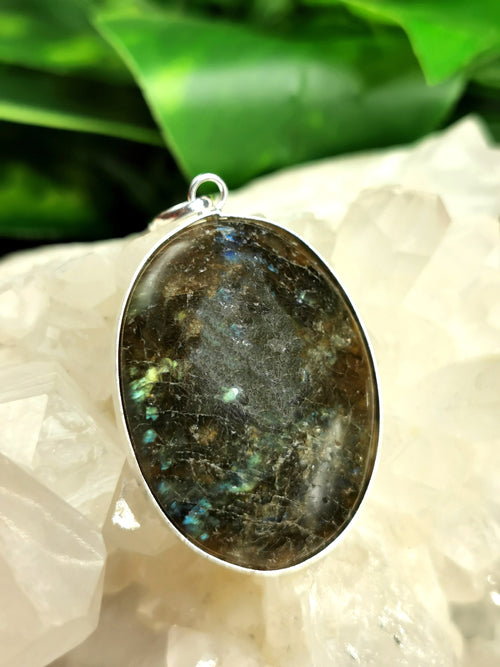Labradorite Pendant with blue flash - crystal/gemstone jewelry | Mother's Day/birthday/Valentine Day/wedding/anniversary gift - Shwasam