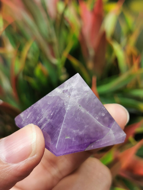 Amethyst Pyramid - Energy/Reiki/Crystal Healing , natural amethyst crystal - Shwasam