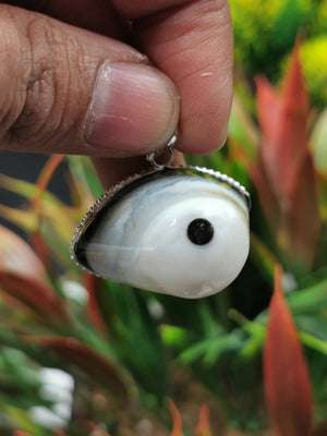 Agate pendant with natural eye / crystal jewelry | Mother's Day/Valentine Day/Birthday/Anniversary gift - Shwasam