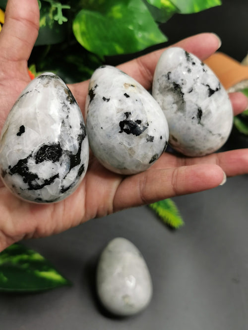 Rainbow Moonstone Egg - Energy/Reiki/Crystal Healing - Shwasam